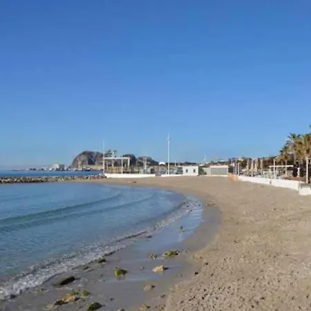 La Maison De La Pied Dans L Eau La Ciotat
