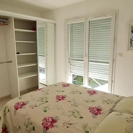 La Maison De La Pied Dans L Eau בית נופש *